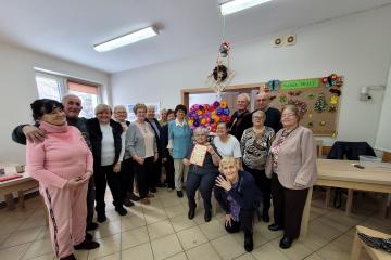 Grupa Seniorów z Domu Dziennego Pobytu przy ulicy Sterniczej 8a