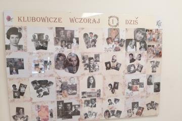 Tablo przedstawiające fotograficze Uczestników Klubu Senior przy ul. Jesionowej 13 z czasów młodości